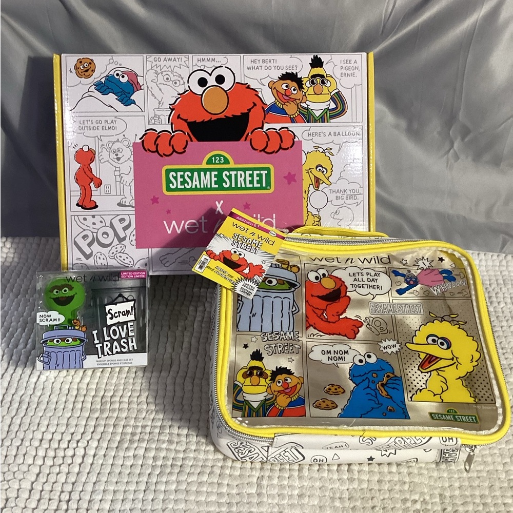 Wet n Wild Sesame Street Limit Ed Makeup Collection, PR Box + Bag + Sponge Set - Picture 3 of 16